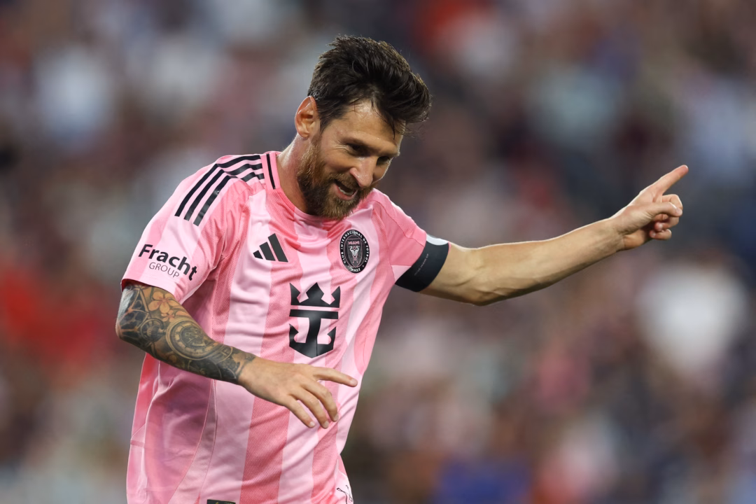 Messi nguy cơ bị treo giò