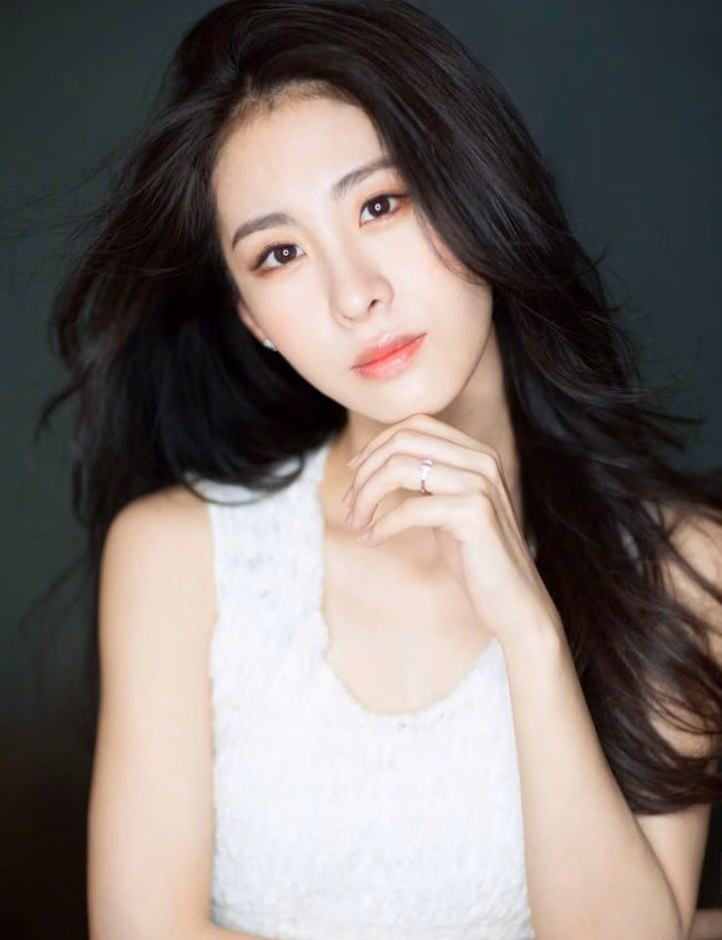 Cương quyết bản thân có quyền biểu diễn vĩnh viễn ca khúc Niên Luân, song vì lựa chọn cá nhân nên Trương Bích Thần sẽ không mang bản nhạc này lên sân khấu nữa