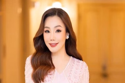 Người mẫu Lê Thu Trang và Quang Sơn hạnh phúc bên nhau trong lễ cưới