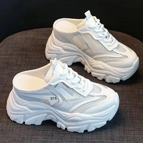 Tại sao dép tăng chiều cao trở thành sự lựa chọn số 1 của phụ nữ trong mùa hè?