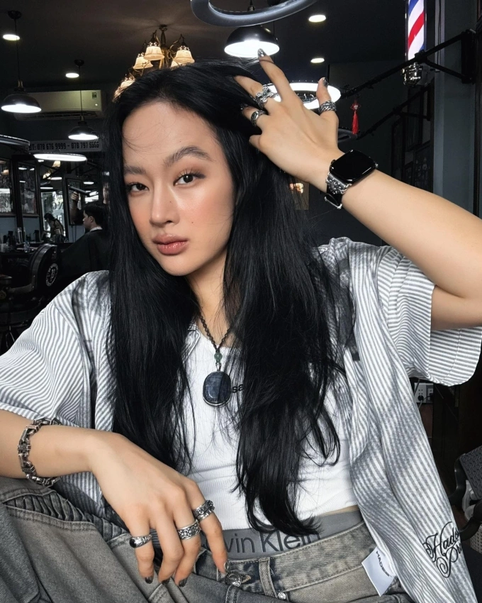 M&aacute;i t&oacute;c d&agrave;i trước đ&acirc;y của Angela Phương Trinh