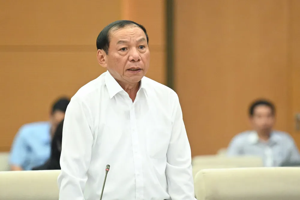 Bộ trưởng Bộ VH-TT&DL Nguyễn Văn Hùng Bộ trưởng Bộ VH-TT&DL Nguyễn Văn Hùng