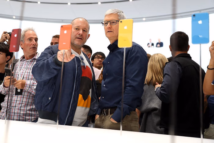 CEO Tim Cook của Apple