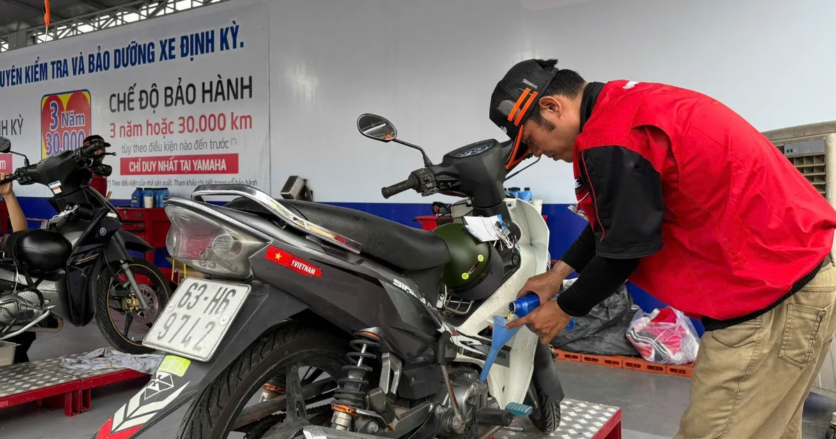 Kiểm tra, thay nhớt xe miễn phí Kiểm tra, thay nhớt xe miễn phí cho công nhân, người lao động tại ngày hội