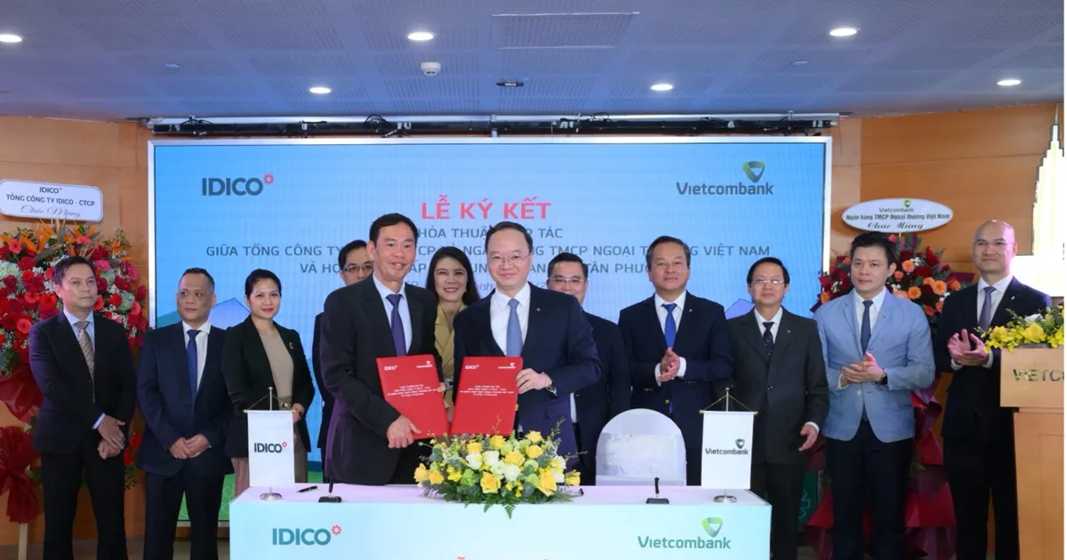 Lễ ký kết thỏa thuận hợp tác giữa Vietcombank và IDICO Lãnh đạo Vietcombank và lãnh đạo IDICO ký kết thỏa thuận hợp tác
