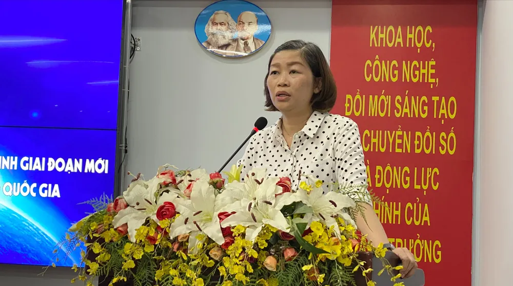 Bà Nguyễn Thị Kim Huệ, Phó Giám đốc Sở KH-CN TPHCM chia sẻ tại hội thảo Bà Nguyễn Thị Kim Huệ, Phó Giám đốc Sở KH-CN TPHCM chia sẻ tại hội thảo