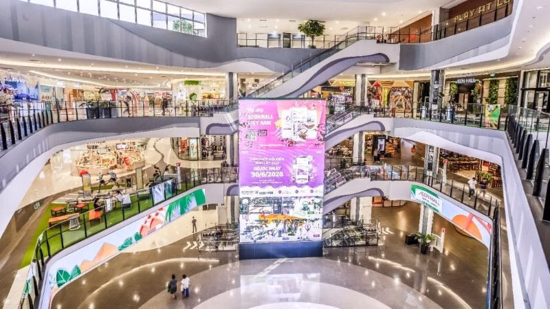 Bán lẻ hiện đại lên ngôi tại thành phố Hồ Chí Minh Thương mại điện tử tiếp tục là kênh bán lẻ hiệu quả trong giai đoạn hiện nay. (Ảnh: HNV)