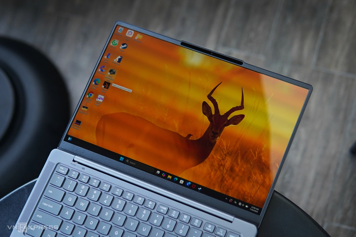 Lenovo ra mắt laptop Yoga Slim7i Aura Edition Gen10 tích hợp AI