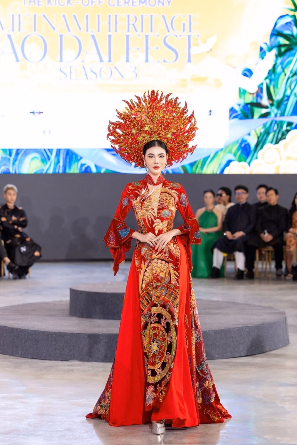 NTK Tommy Nguyễn: “Mỗi thiết kế là một tác phẩm văn hóa sống” - Ảnh 2.