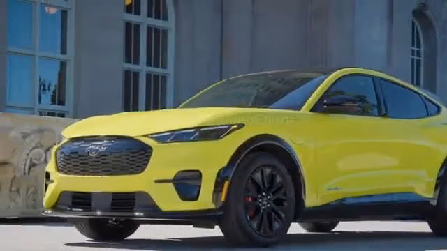 Video: Ford Mustang Mach-E thuần điện sắp ra mắt Việt Nam. 