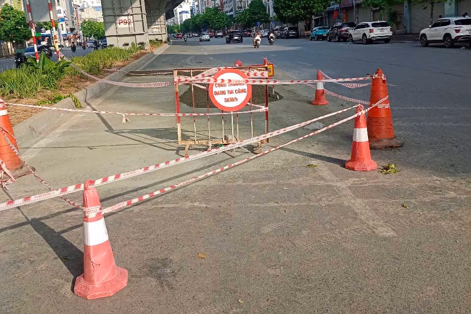 Hiện trường nơi xảy ra sự việc ghi nhận sáng 27.7. Ảnh: Sóng Hữu