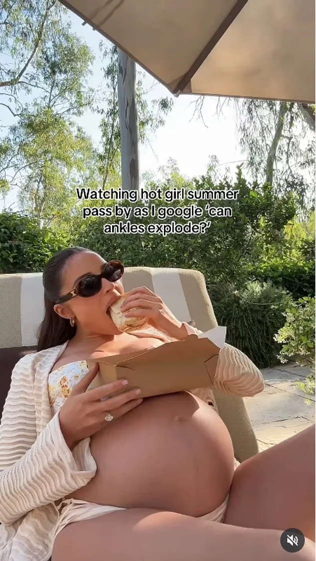 Trước đó, cô từng tự trào về việc tăng cân khi mang thai trong một video quay cảnh mình thưởng thức burrito, kèm dòng chú thích: "Ngắm hot girl summer lướt qua trong khi tôi đang lên Google tra 'mắt cá chân có thể phát nổ không?'" (Ảnh: Instagram Olivia Culpo)
