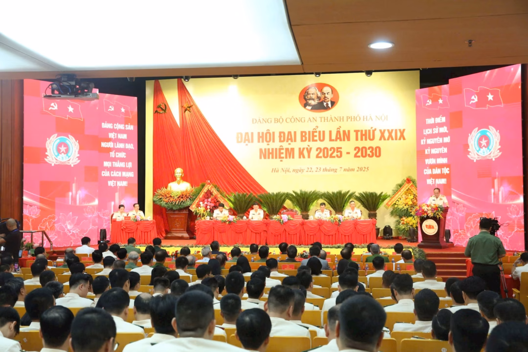 Các đại biểu tham dự đại hội.