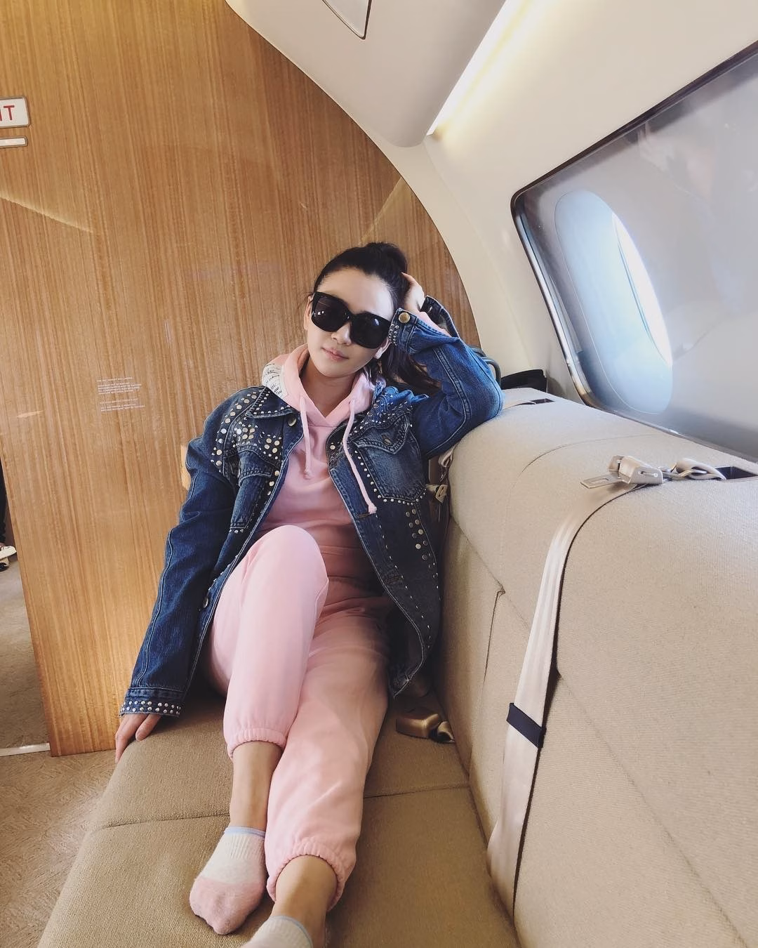 "Sao nam hạng A toàn phim hot" bị bồ nhí 9x tung hê hợp đồng bao nuôi, liền bắt tay vợ tống tiểu tam vào tù 3 năm trời- Ảnh 5.