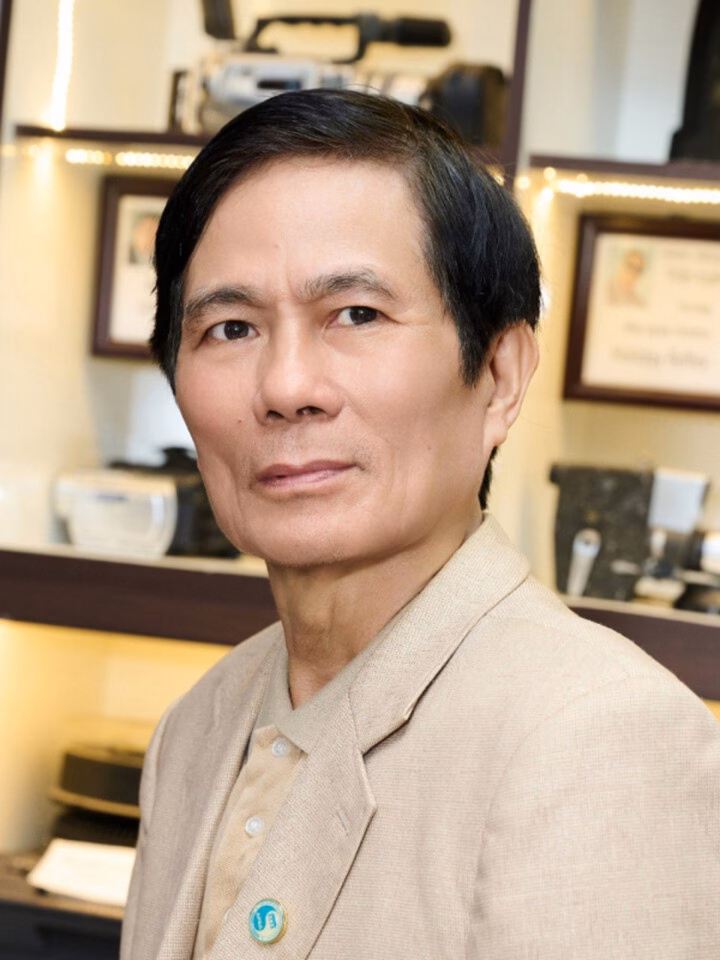 Triển lãm “Những lát cắt cảm xúc” của Phạm Công Thắng.