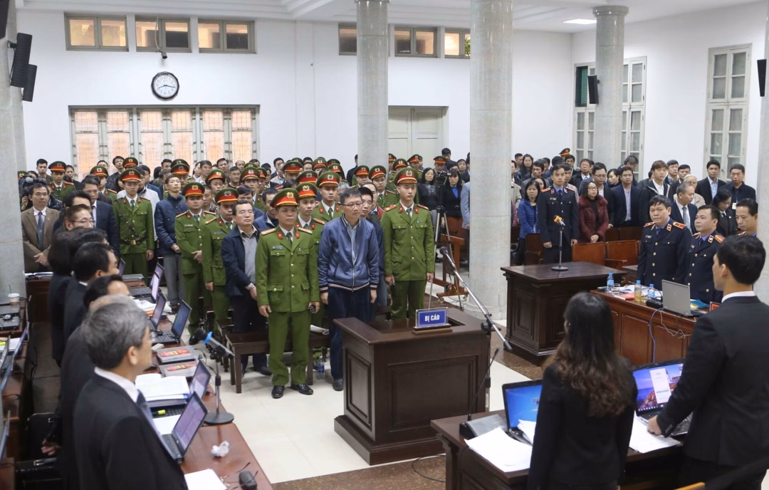 Ông Đinh La Thăng không cần ai kêu gọi đặc xá – Văn phòng luật sư lên tiếng Tổng Bí thư: Tiền miễn học phí từ mầm non đến lớp 12 được lấy từ nguồn tiết kiệm khi tinh gọn bộ máy