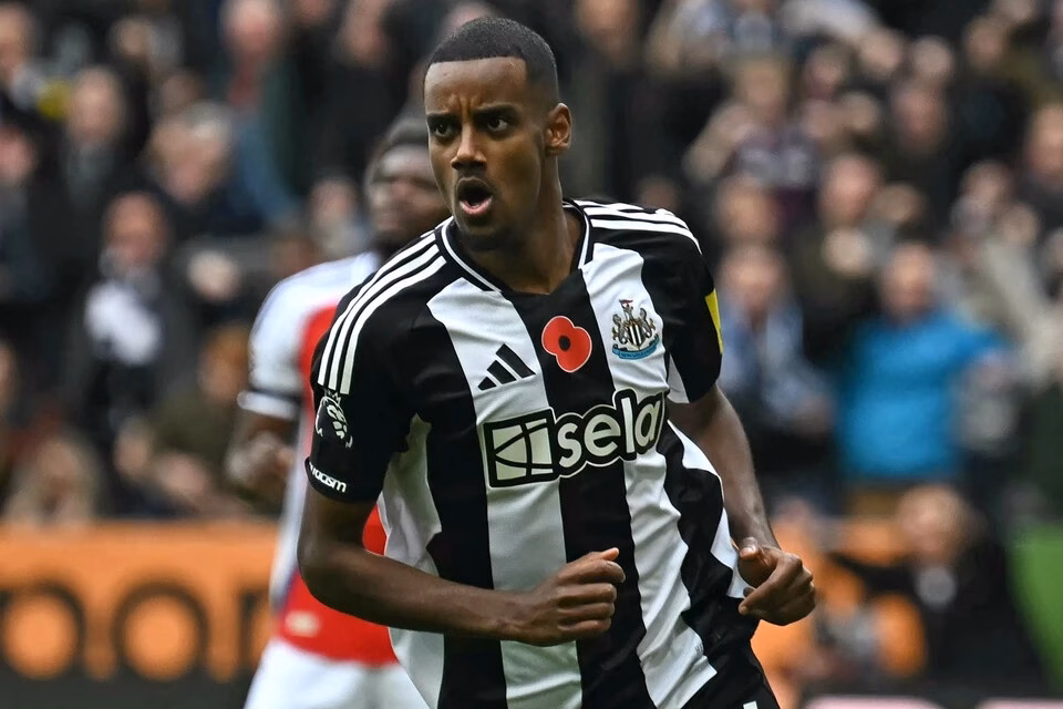 Tương lai của Alexander Isak: Liệu có đến Saudi Arabia? Khi Liverpool choi lon den ngo ngang hinh anh