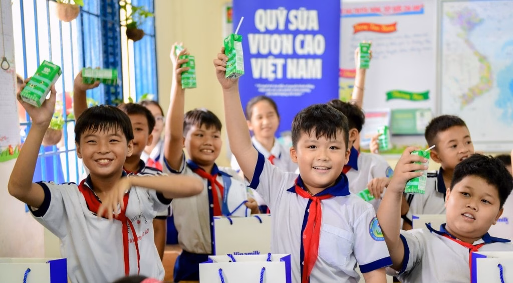 Khởi động hành trình năm thứ 18 của Quỹ sữa vươn cao Việt Nam Khởi động hành trình năm thứ 18 của Quỹ sữa vươn cao Việt Nam