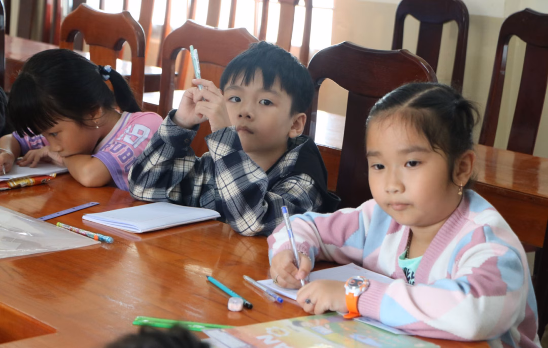 Sinh viên Đại học Kinh tế TP.HCM làm nên mùa hè ý nghĩa ở miền Tây