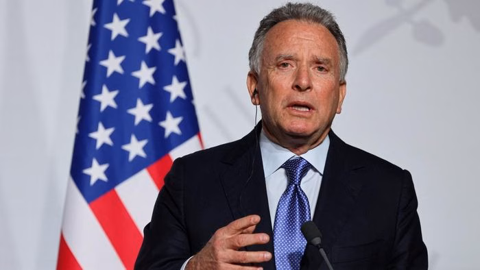 Đặc ph&aacute;i vi&ecirc;n Mỹ Steve Witkoff tại buổi họp b&aacute;o