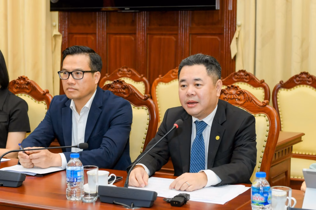 Phó Thống đốc NHNN Nguyễn Ngọc Cảnh làm việc cùng lãnh đạo ADB Phó Thống đốc NHNN Nguyễn Ngọc Cảnh làm việc cùng lãnh đạo ADB