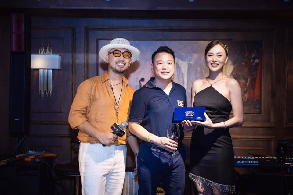 Shark Bình - Phương Oanh khi tham gia sự kiện gần đây Shark Bình - Phương Oanh khi tham gia sự kiện gần đây