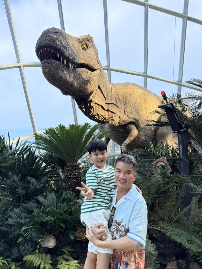 Quý tử của Đàm Vĩnh Hưng thừa hưởng nhiều nét đẹp từ bố.