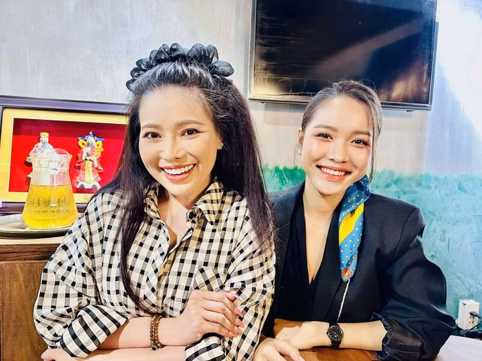 NS Nhã Thy và Biện Thuy tại buổi gặp gỡ báo chí NSƯT Hoa Hạ dựng phiên bản mới cho
