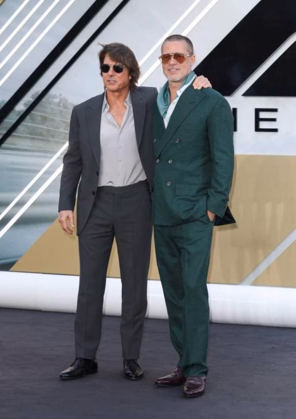 Tom Cruise và Brad Pitt với con cái