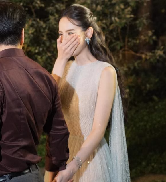 Hương Liên và chồng thiếu gia Hương Liên và chồng thiếu gia