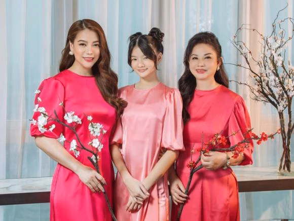 Trương Ngọc Ánh và mẹ Trương Ngọc Ánh và mẹ