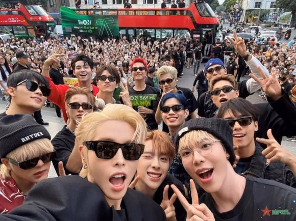 Khoảnh khắc đáng nhớ tại concert Anh trai say hi