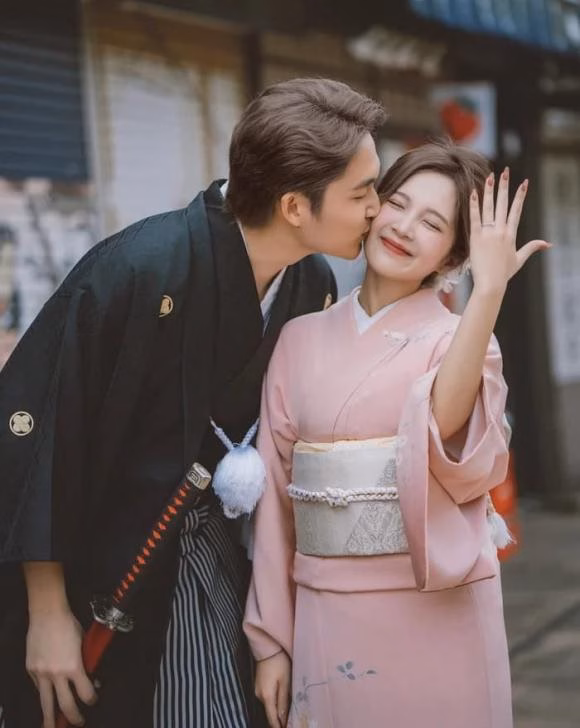 Đình Tú và Ngọc Huyền diễn viên Đình Tú và Ngọc Huyền