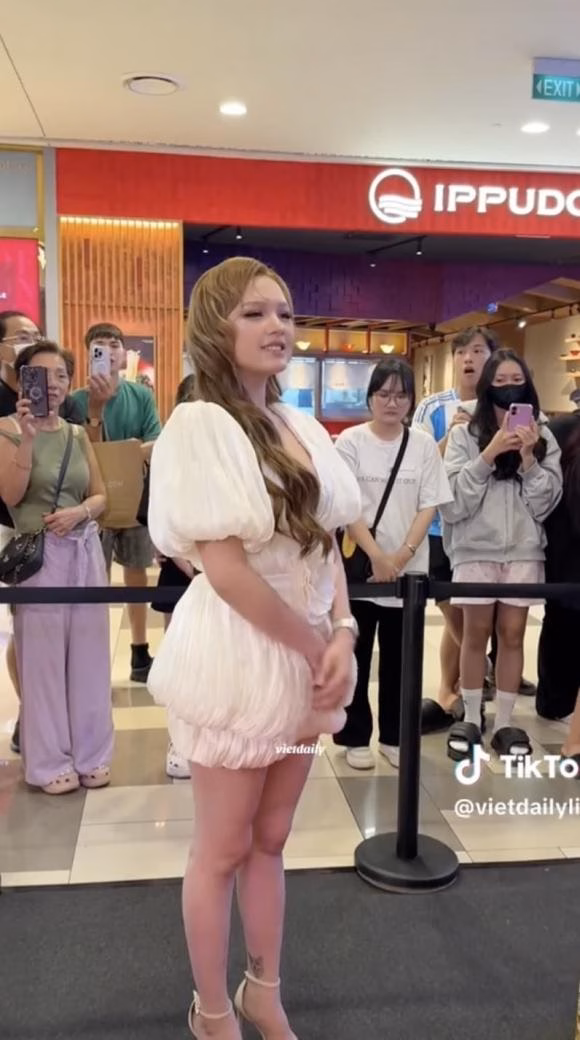 Xoài Non lộ diện với visual gây hoang mang Xoài Non gây sốt với ngoại hình 'phát tướng'