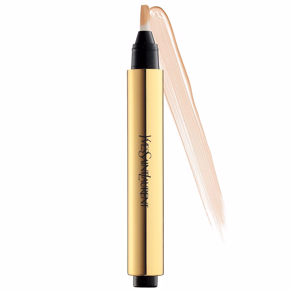 100 sản phẩm làm đẹp biểu tượng được các biên tập viên Harper’s BAZAAR lựa chọn Touche Éclat All-Over Brightening Concealer Pen