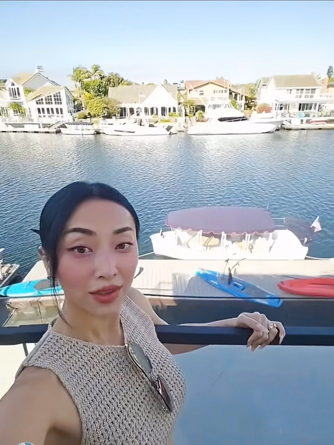 Ca sĩ Hương Thủy sở hữu biệt thự 5,3 triệu USD ở California Ngỡ ngàng trước biệt thự ven biển đắt tiền của ca sĩ Hương Thủy - 7