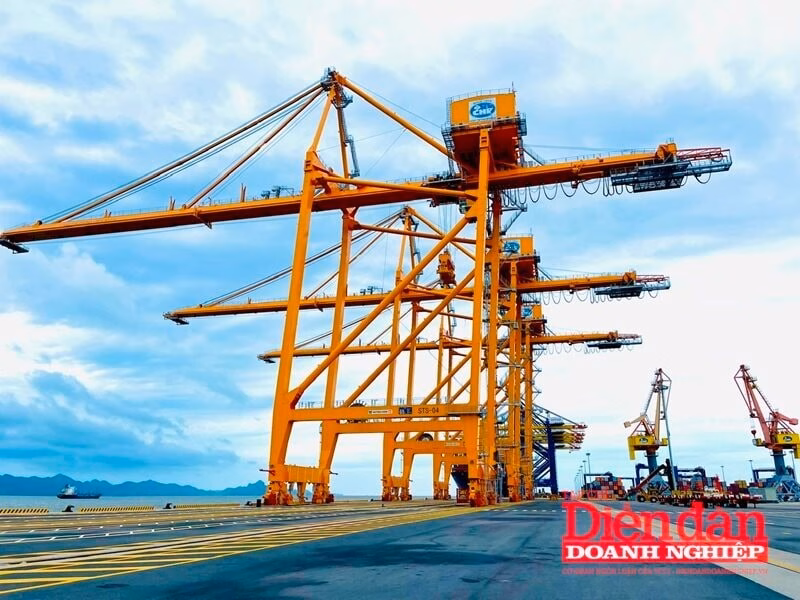 Hải Phòng điều chỉnh tăng trưởng: Ưu tiên nguồn lực để đạt mục tiêu 6 tháng năm 2025, tổng sản phẩm trên địa bàn (GRDP) trên địa bàn TP Hải Phòng đạt 209.668 tỷ đồng, tăng 11,2% so với cùng kỳ