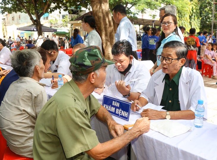 Ngày hội khu dân cư đoàn kết ở Hà Nội: Lan tỏa tinh thần đoàn kết toàn dân tộc phường Phú Định - Ảnh 4.