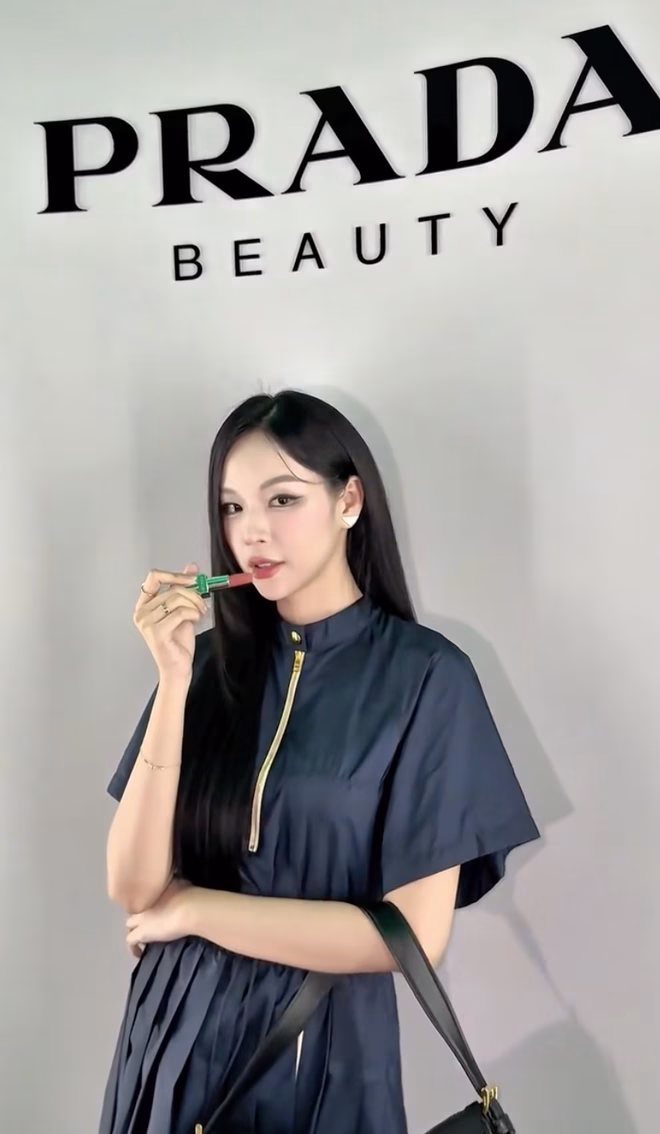 Thần thái high fashion của quán quân The Face tại sự kiện của nhà mốt Ý.