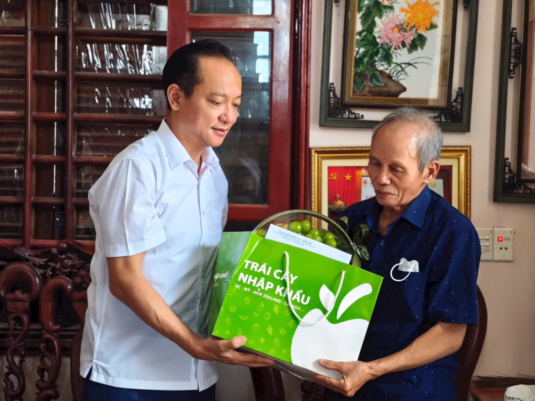 TAND khu vực Quảng Ninh tri ân và tôn vinh Anh hùng liệt sĩ và gia đình cán bộ ngành Toà án