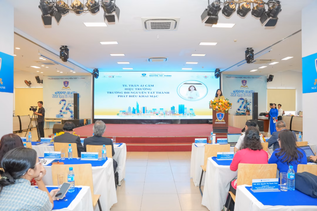 Tìm kiếm giải pháp đột phá cho du lịch Việt: Hội thảo khoa học về giá trị văn hóa và sản phẩm du lịch đặc thù Đội ngũ giảng viên, chuyên gia của Trường không chỉ dày dạn kinh nghiệm nghiên cứu mà còn tận tâm hướng dẫn, hỗ trợ tác giả hoàn thiện chất lượng bài báo.