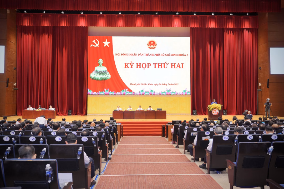 Thực hiện biểu quyết trên ứng dụng HĐND TP.HCM