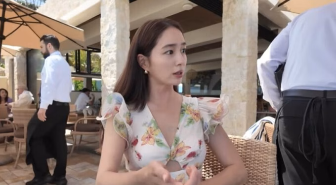 Trần Quán Hy曝超市遇争议 王菲代言平价品牌 孙怡新发型显嫩 Diễn viên Lee Min Jung gần đây cho biết nhà vợ chồng cô ở Los Angeles năm ngoái đã bị kẻ trộm xâm nhập, khiến họ rất sợ hãi và lo lắng. Ảnh: