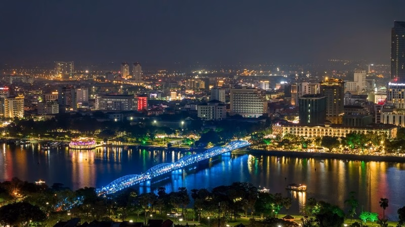 TP HCM phát triển du lịch đêm với loạt trải nghiệm mới ven sông Sài Gòn Sôi nổi cuộc đua sản phẩm du lịch đêm hấp dẫn - Ảnh 1