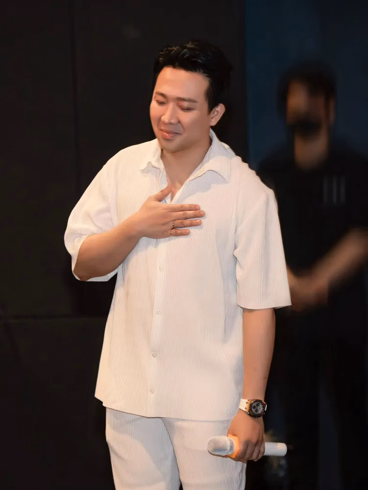 Trấn Thành – Cầu nối cảm xúc trong Rap Việt Trấn Thành tạo được một "level" nhất định khi dẫn dắt những chương trình thực tế đông người chơi