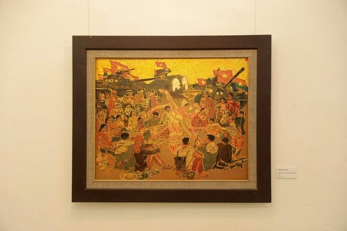 Sơn m&agrave;i &lsquo;Từ trong nh&agrave; nh&igrave;n ra s&acirc;n&rsquo;