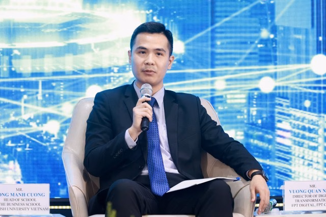 TS. Đồng Mạnh Cường chia sẻ tại hội thảo về nhu cầu nh&acirc;n lực giao thoa c&ocirc;ng nghệ - ảnh Ch&iacute; Cường