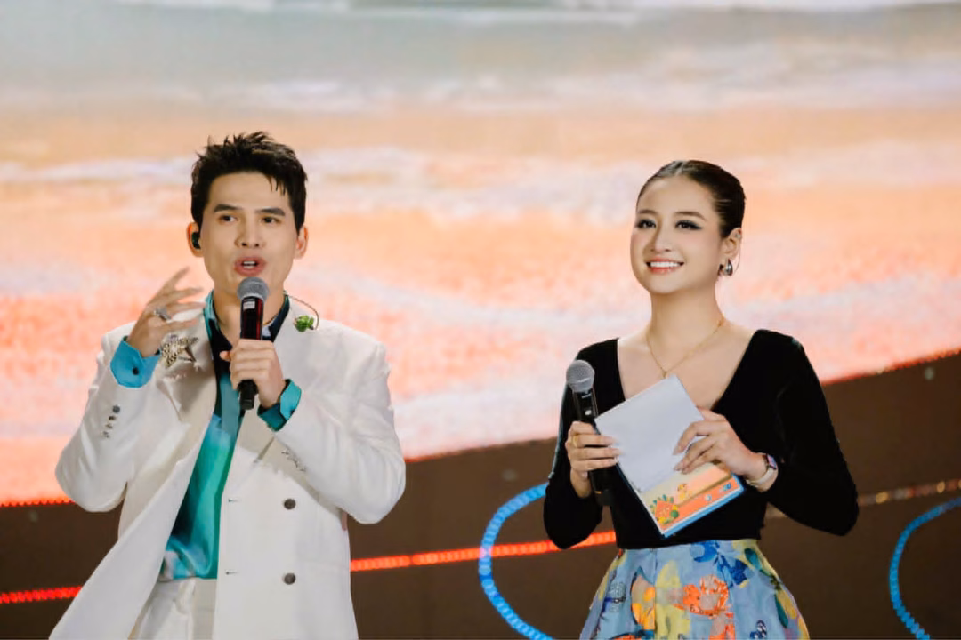 Á hậu Hải Vân từng là MC chuyên nghiệp tại VTV và HTV với nhiều chương trình nổi bật như S Việt Nam, Nhịp sống kinh doanh