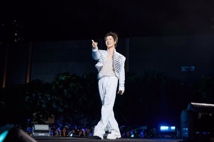 Sự kết nối cảm x&uacute;c của Đăng Kh&ocirc;i với kh&aacute;n giả qua &acirc;m nhạc