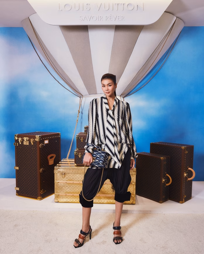 Cận cảnh outfit285 triệu đồng của Thanh Hằng Cận cảnh outfit285 triệu đồng của Thanh Hằng - Ảnh3.